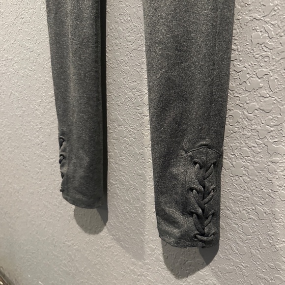 Aero Grey Leggings - Size M - Picture 3 of 8